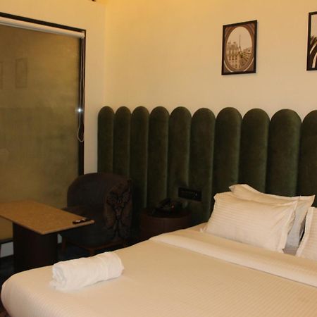 Gulf Hotel Mumbai- The Boutique Hotel Colaba Bombaim Exterior foto