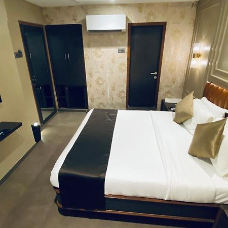 Gulf Hotel Mumbai- The Boutique Hotel Colaba Bombaim Exterior foto