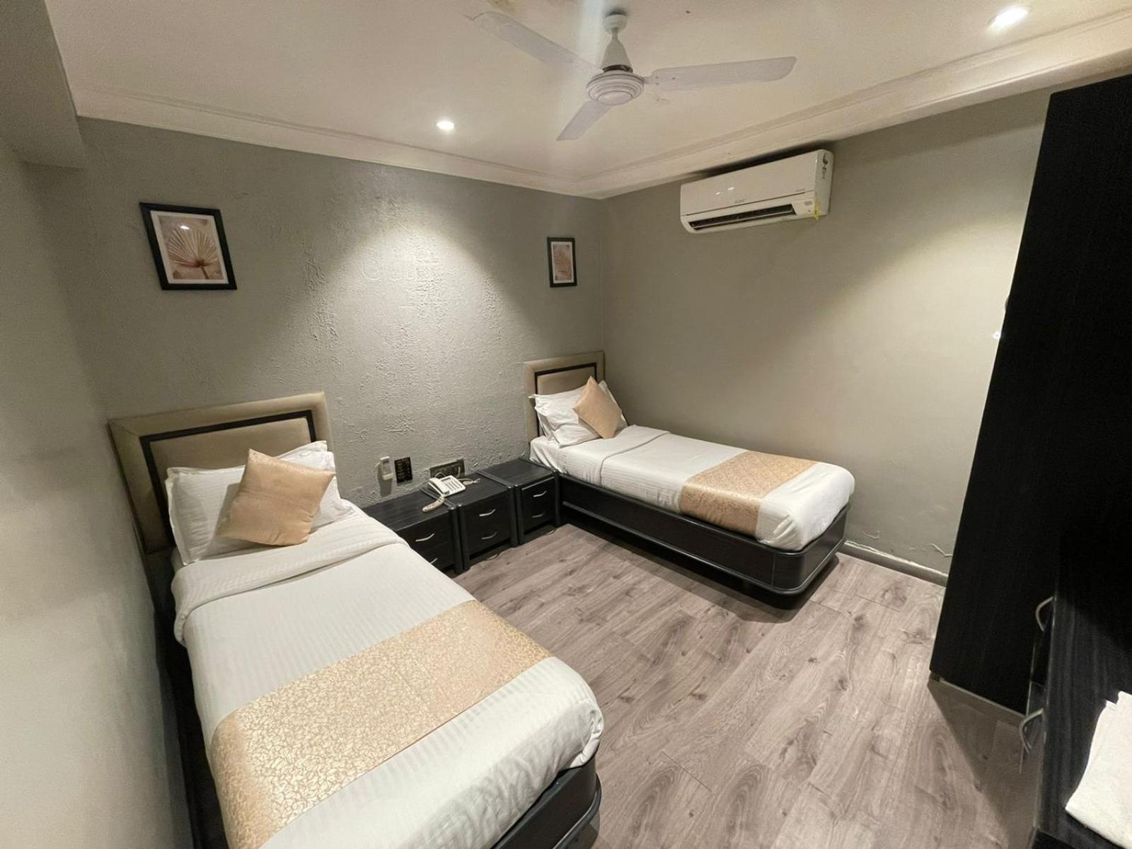 Gulf Hotel Mumbai- The Boutique Hotel Colaba Bombaim Exterior foto