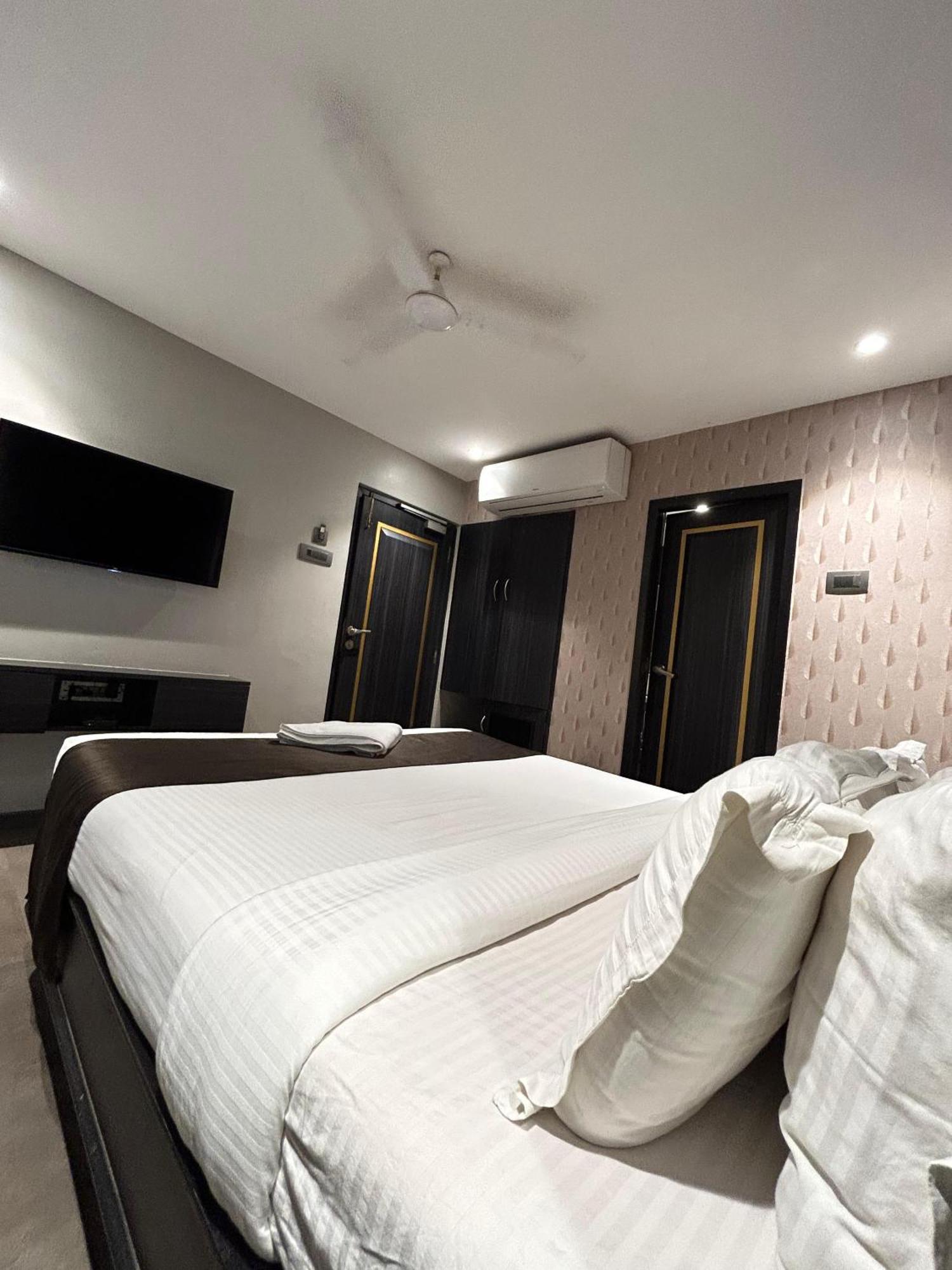 Gulf Hotel Mumbai- The Boutique Hotel Colaba Bombaim Exterior foto