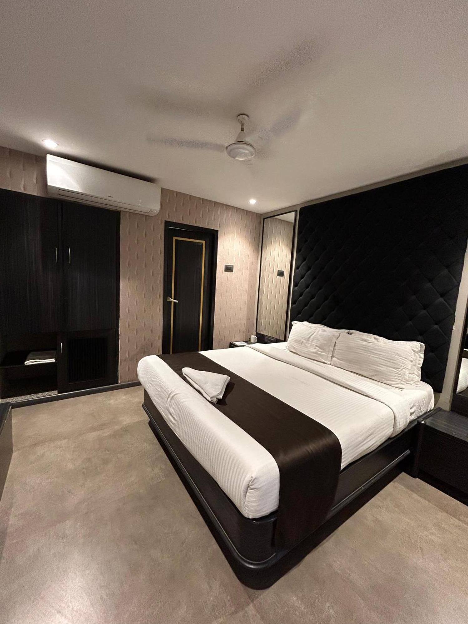 Gulf Hotel Mumbai- The Boutique Hotel Colaba Bombaim Exterior foto