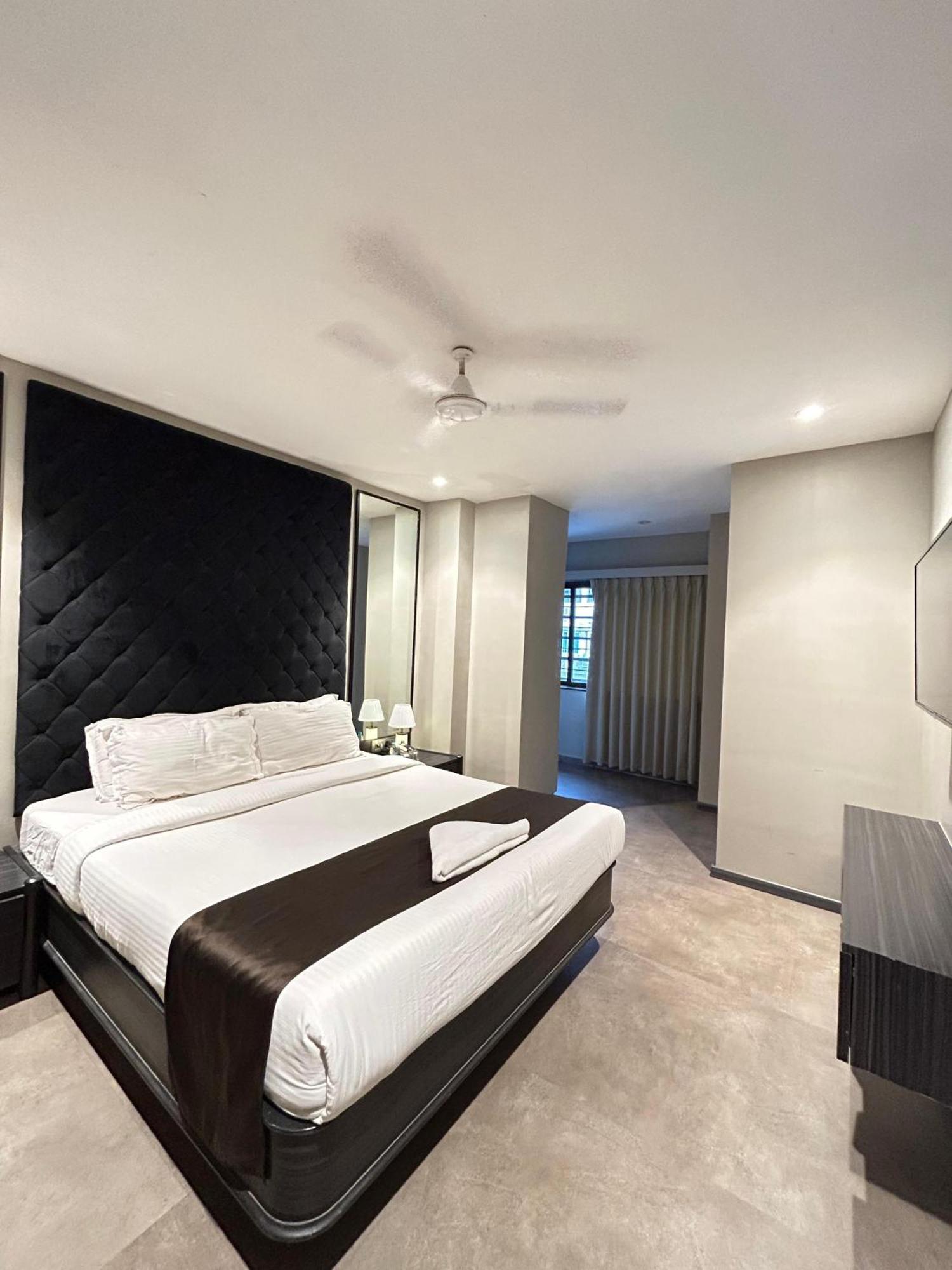 Gulf Hotel Mumbai- The Boutique Hotel Colaba Bombaim Exterior foto