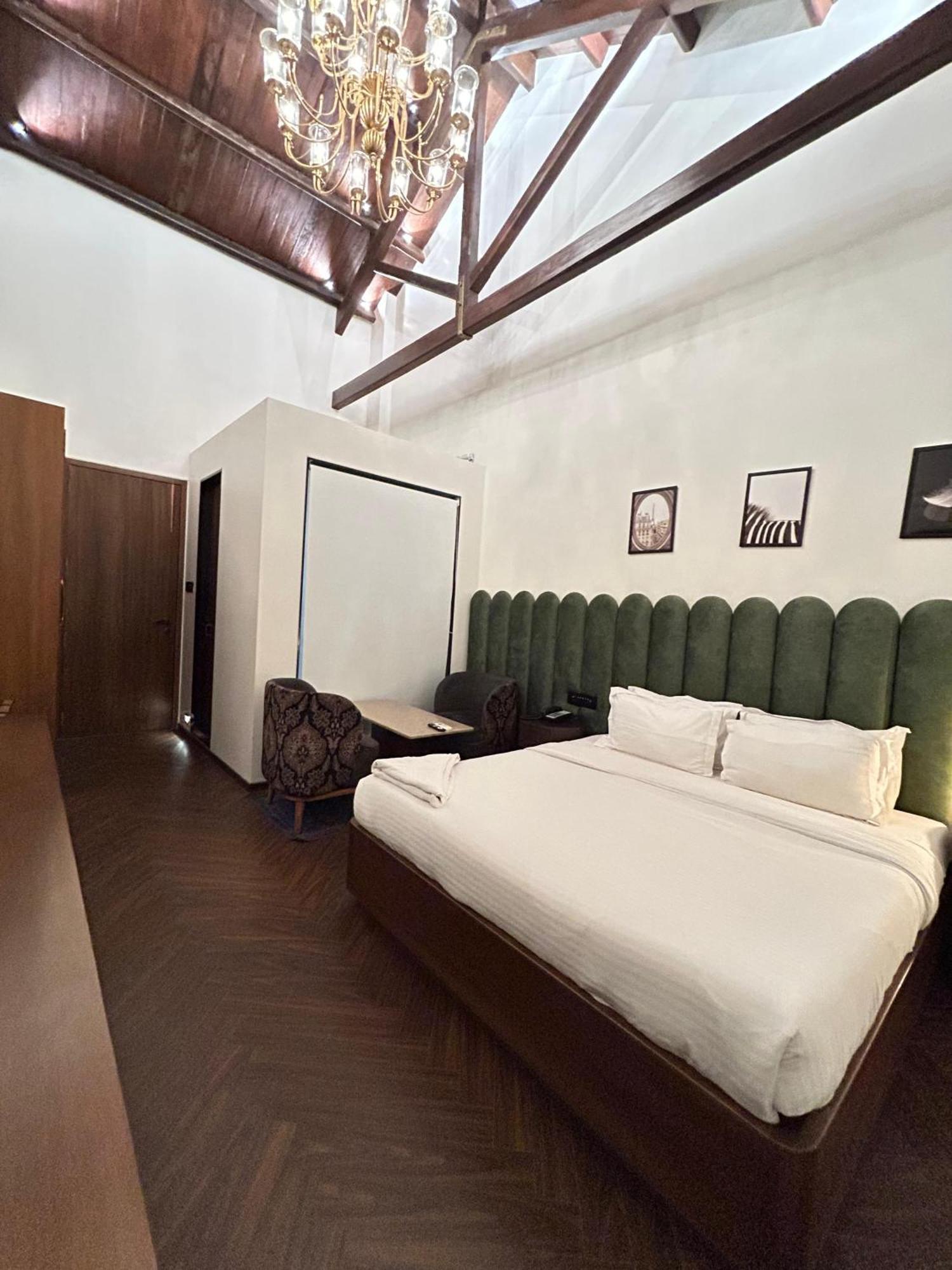 Gulf Hotel Mumbai- The Boutique Hotel Colaba Bombaim Exterior foto