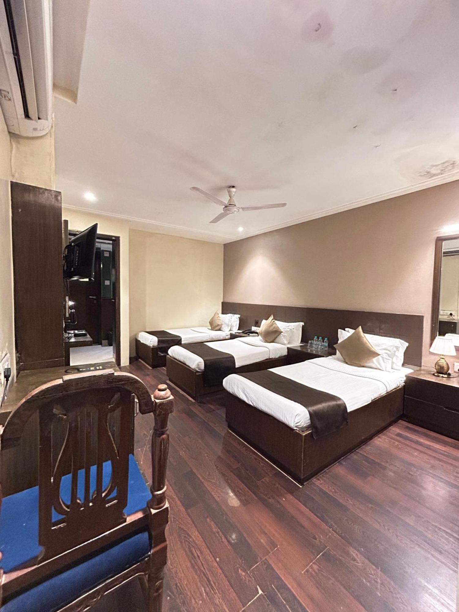 Gulf Hotel Mumbai- The Boutique Hotel Colaba Bombaim Exterior foto