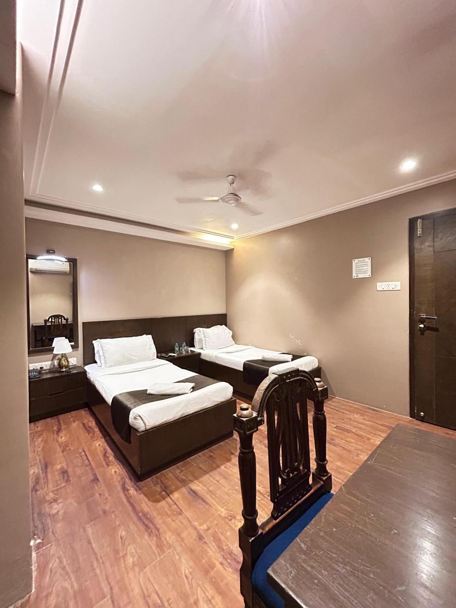 Gulf Hotel Mumbai- The Boutique Hotel Colaba Bombaim Exterior foto